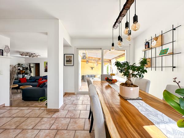 Exclusivité ERA Provaix Maison 207 m2 8 pièces