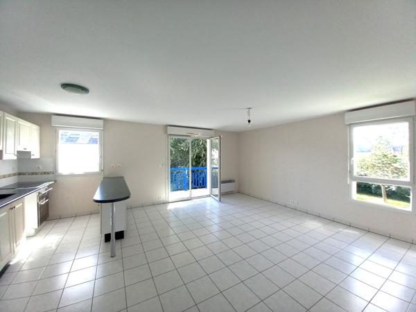 Appartement T3 avec garage - Centre bourg escoublac