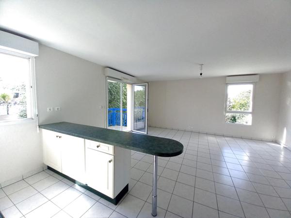 Appartement T3 avec garage - Centre bourg escoublac