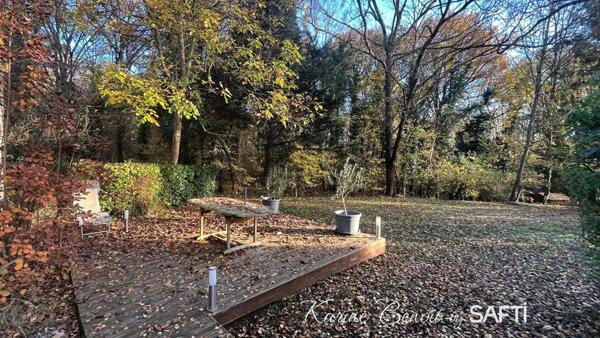 Une maison dans les bois, pour les amoureux de la nature!