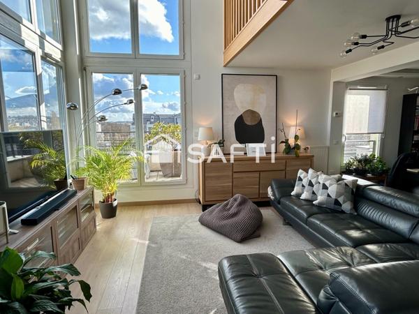 VUE INCROYABLE SUR LA SEINE DEPUIS CE DUPLEX