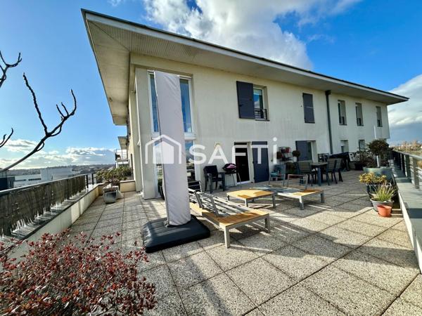 VUE INCROYABLE SUR LA SEINE DEPUIS CE DUPLEX