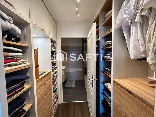 VUE INCROYABLE SUR LA SEINE DEPUIS CE DUPLEX