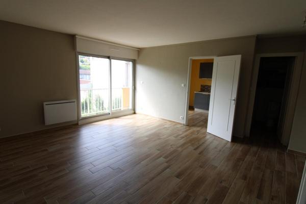 RESIDENCE LE NORMANDIE - F2 AVEC BALCON ET PLACE DE PARKING