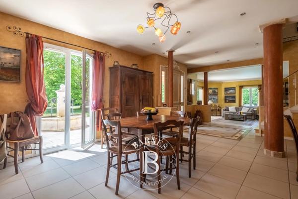 Collonges-au-Mont-d'Or, Maison 5 Chambres -  225 m² à vendre
