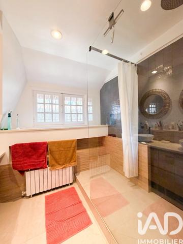 Maison à vendre 10 pièces 321 m² La Celle-Saint-Cloud