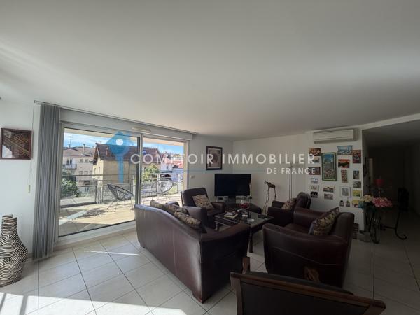 Appartement
                                                                                                                                                                                                                                                                                                                        5 pièce(s)                                                                                                                                                                                                          3 chambre(s)                                                                                                                                                                                                          152.44  m²
