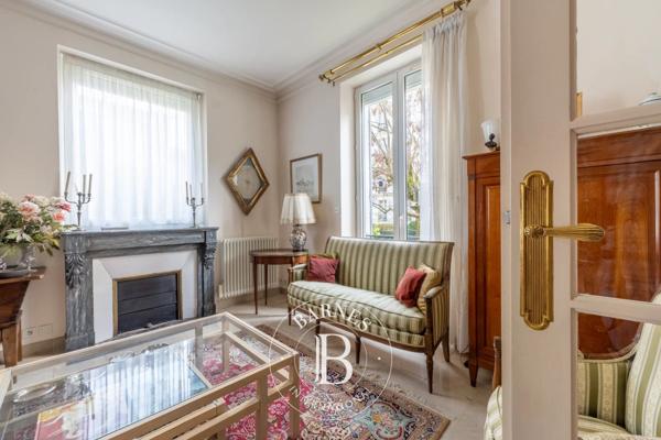 Versailles, Maison 5 Chambres -  235 m² à vendre