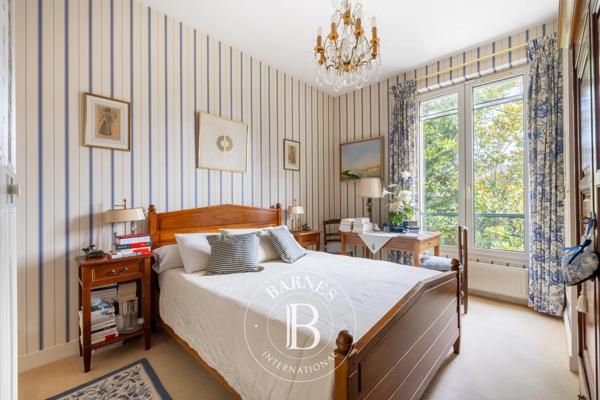 Versailles, Maison 5 Chambres -  235 m² à vendre