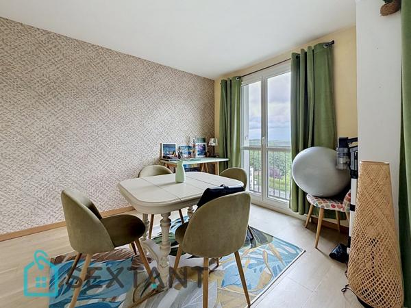 Appartement 70 m2 deux chambres et parking.