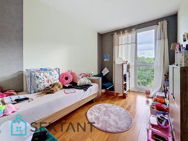 Appartement 70 m2 deux chambres et parking.