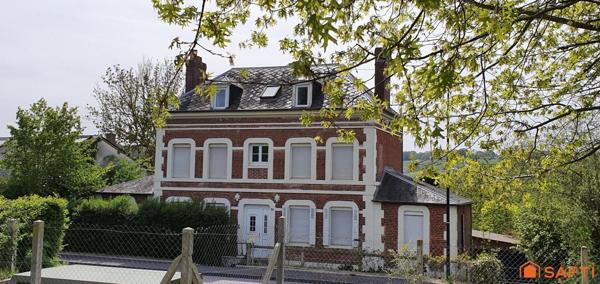 Maison de maître avec appartement indépendant à 5 min de Lisieux.