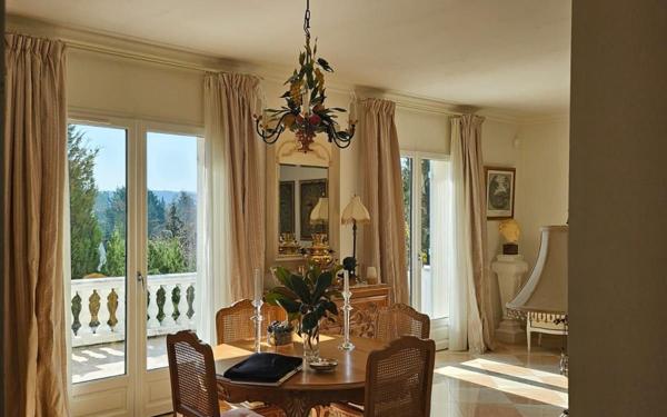 Maison à vendre    5 pièces •  Étréchy