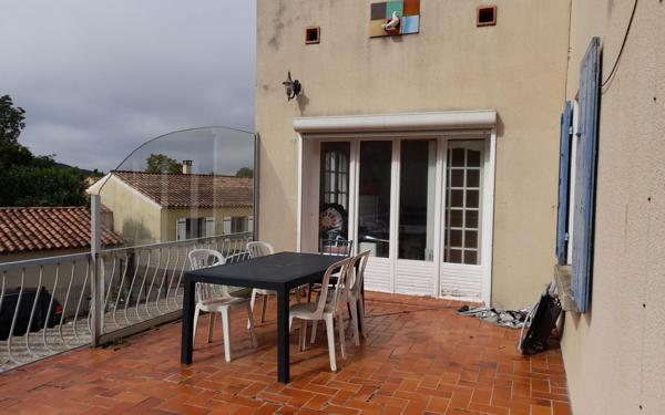 Maison à vendre    8 pièces • 219,35 m2 Vinon-sur-Verdon