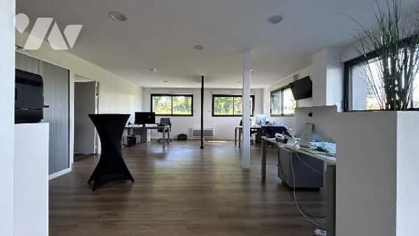 BATIMENT A USAGE PROFESSIONNEL