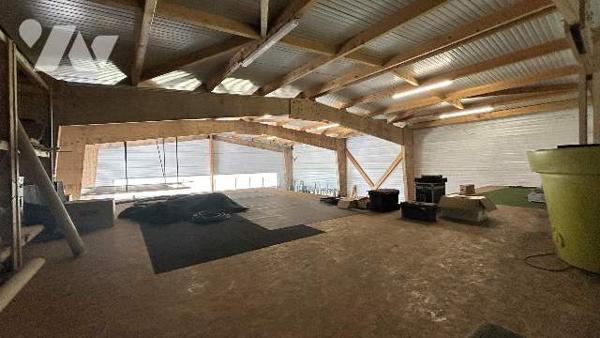 BATIMENT A USAGE PROFESSIONNEL