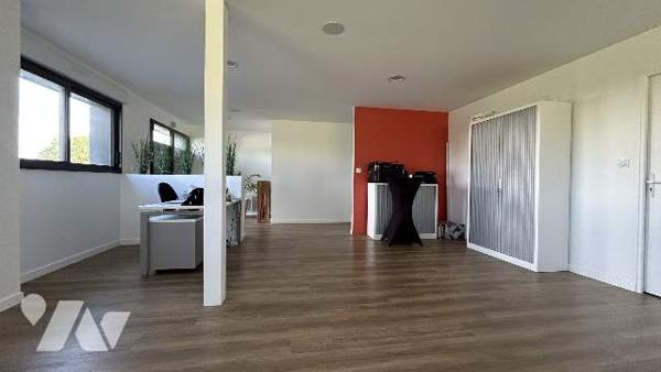BATIMENT A USAGE PROFESSIONNEL