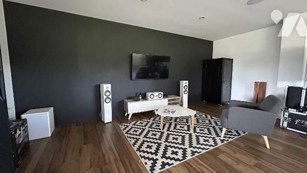 BATIMENT A USAGE PROFESSIONNEL