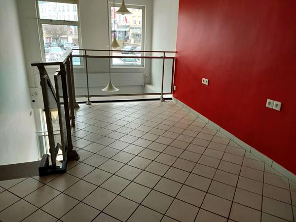 Local commercial en duplex -Centre de Bolbec (76210)