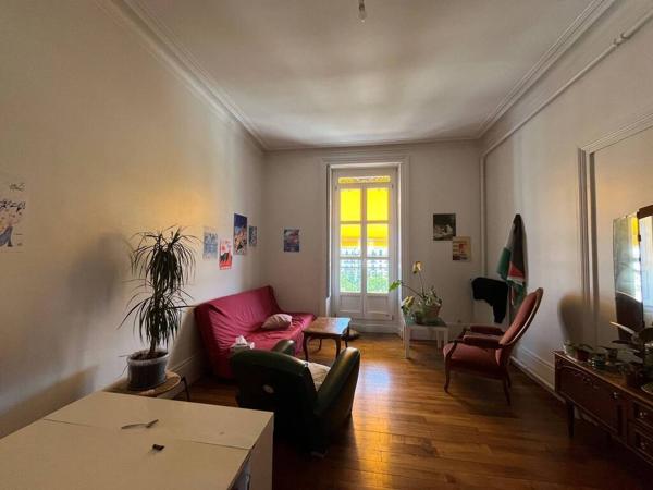 A LOUER - T4 PLACE VICTOR HUGO