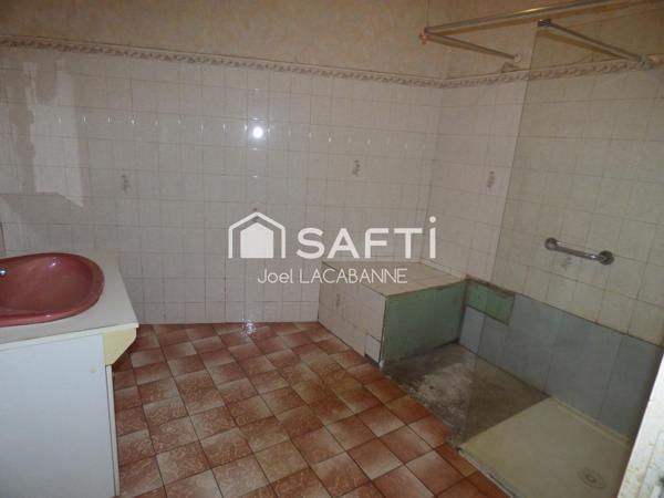 Maison de village de 180 m² à Castelnau Rivière Basse