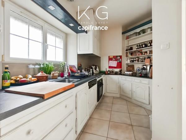 Entre Caen et la mer, maison de famille en pierre 188 m² avec 5 chambres (suite parentale rez-de-chaussée), proche écoles et commerces