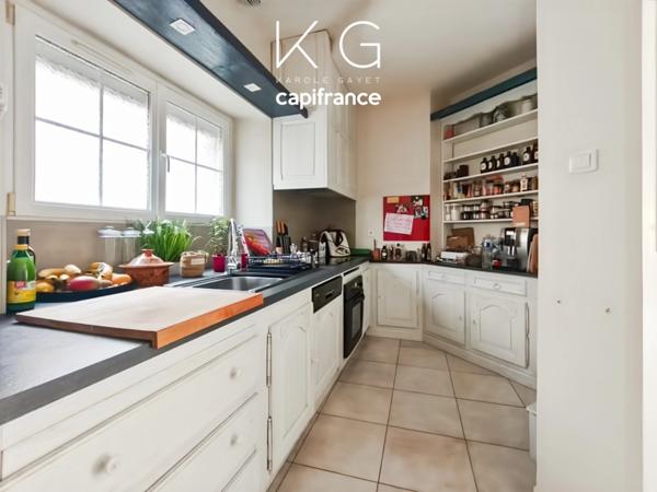 Entre Caen et la mer, maison de famille en pierre 188 m² avec 5 chambres (suite parentale rez-de-chaussée), proche écoles et commerces