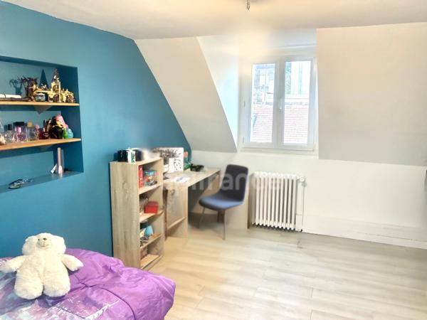 *Observatoire* Maison T6 avec 4 chambres, terrasse, clos et sans vis-à-vis exposé sud