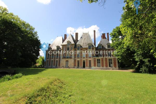Château 20 pièce(s) 15 chambre(s) 1900 m²