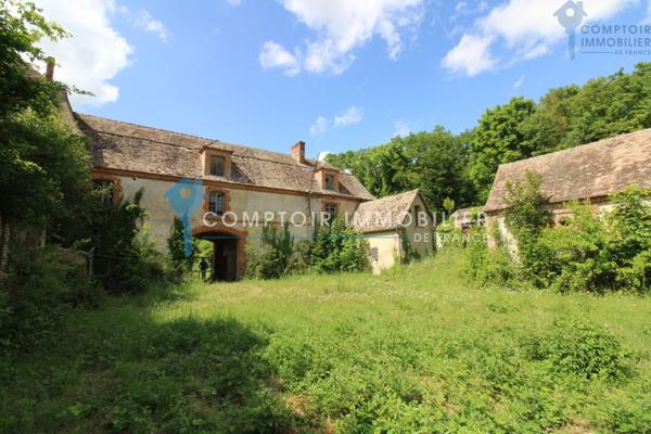 Château 20 pièce(s) 15 chambre(s) 1900 m²