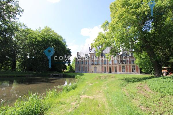 Château 20 pièce(s) 15 chambre(s) 1900 m²