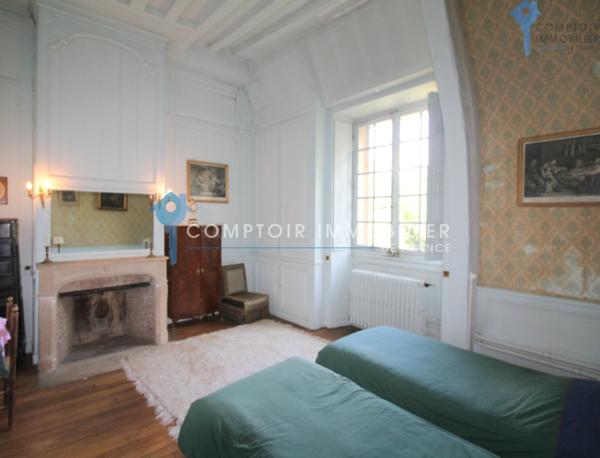 Château 20 pièce(s) 15 chambre(s) 1900 m²