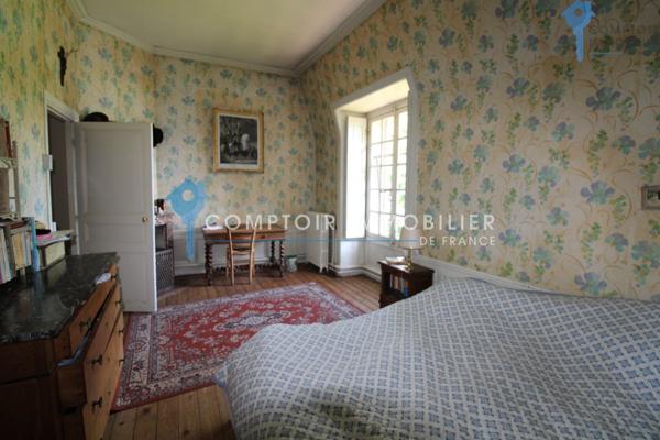 Château 20 pièce(s) 15 chambre(s) 1900 m²