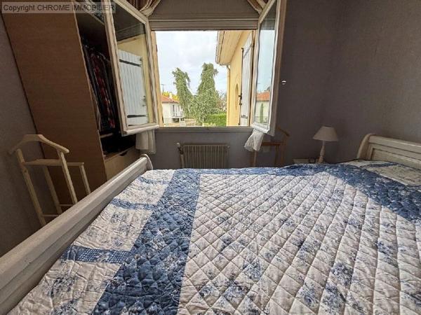 Vente                                                      Maison
                        
                     5 pièces                      120 m2                     à Marmande