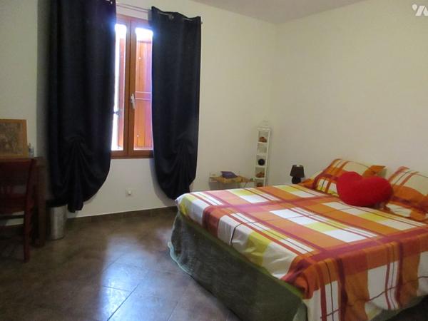 A 5mn de BOEN, située dans un endroit calme, villa des années 2007 de plain-pied sur 1330m² de ter.