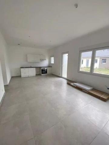 Location                                                      Maison
                        
                     2 pièces                      48 m2                     à Saint-Quentin