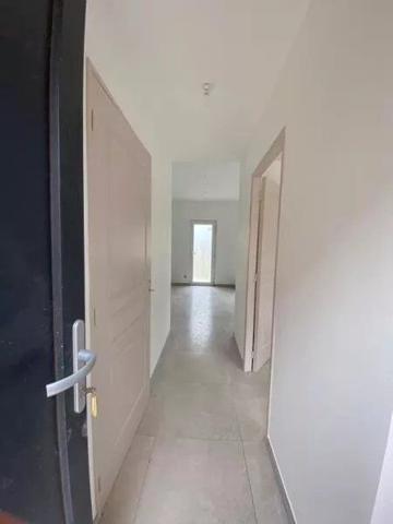Location                                                      Maison
                        
                     2 pièces                      48 m2                     à Saint-Quentin