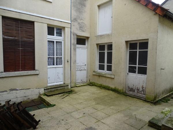 Vente Immeuble245 m² - CHATEAUNEUF SUR CHER (18190)