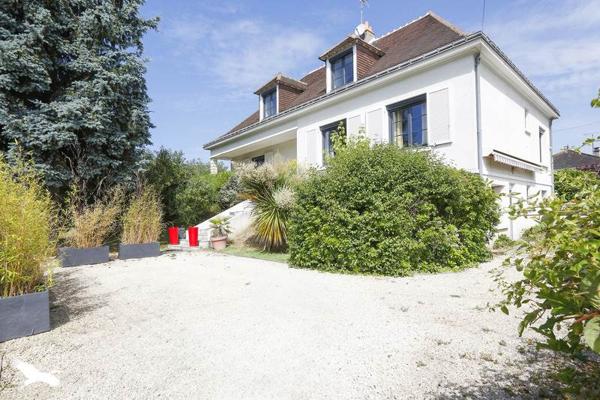 Maison à vendre |  Chambray-lès-Tours |  7 pièces | 196 m²