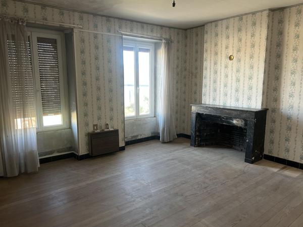 Vente Maison262 m² - 9 Pièces - SANCOINS (18600)