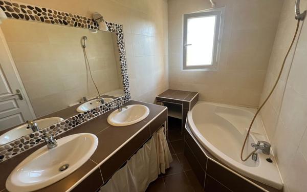 Maison à vendre    5 pièces • 128 m2 Izon