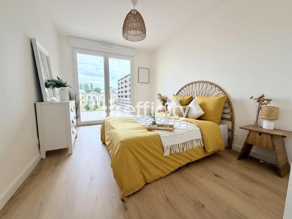 Appartement
         4 pièces
        - 88 m² 312 000 € *