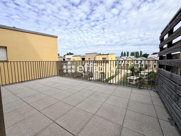 Appartement
         4 pièces
        - 88 m² 312 000 € *