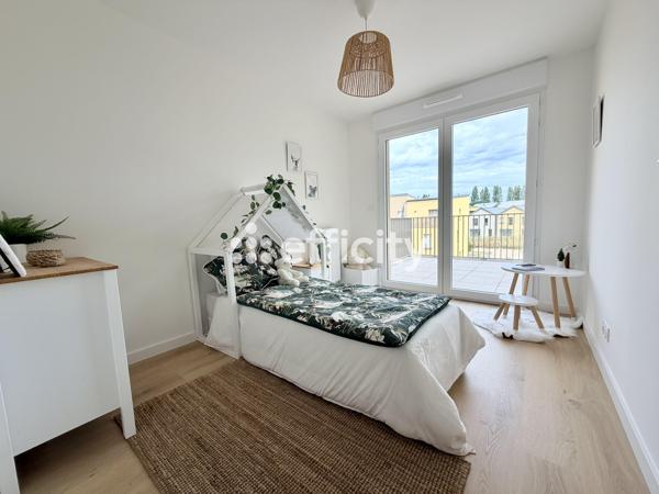 Appartement
         4 pièces
        - 88 m² 312 000 € *