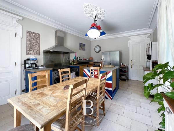 Aix-les-Bains, Manoir 8 Chambres -  467 m² à vendre