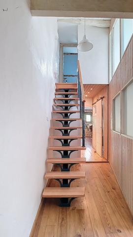 Maison de ville 109 m2, 4 pièces dont 2 chambres, avec jardin et terrasse, proche écoles et commerces à Nérac