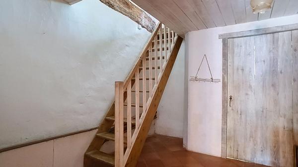 Maison de ville 109 m2, 4 pièces dont 2 chambres, avec jardin et terrasse, proche écoles et commerces à Nérac