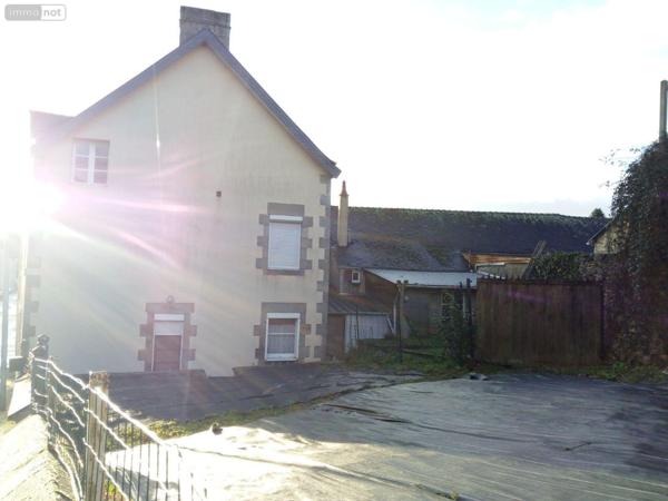 Maison de ville à vendre à Villaines-la-Juhel en Mayenne (53700), ref : 1338