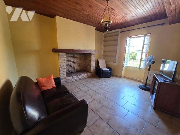 Maison de 108m² sur deux étages avec dépendance et jardin.