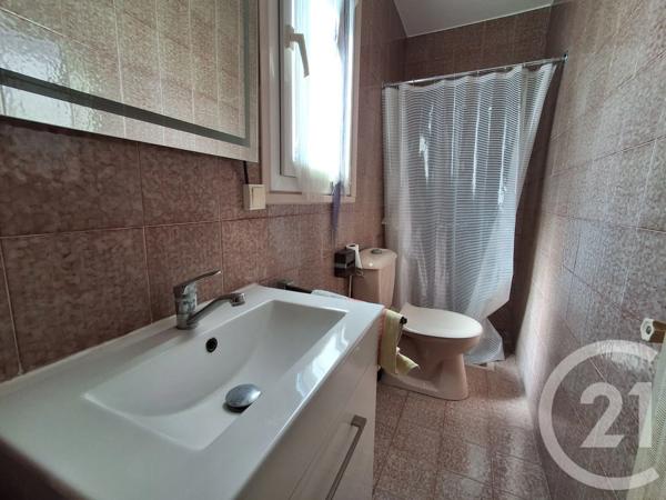 Maison à vendre  4 pièces - 94 m 2   ST GEORGES DE DIDONNE  - 17